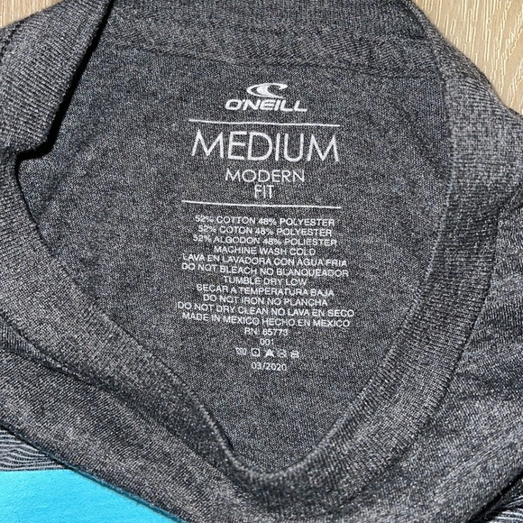 Men’s O’Neil Heather gray shirt sleeve graphic premium Tshirt men’s size M - Picture 3 of 4